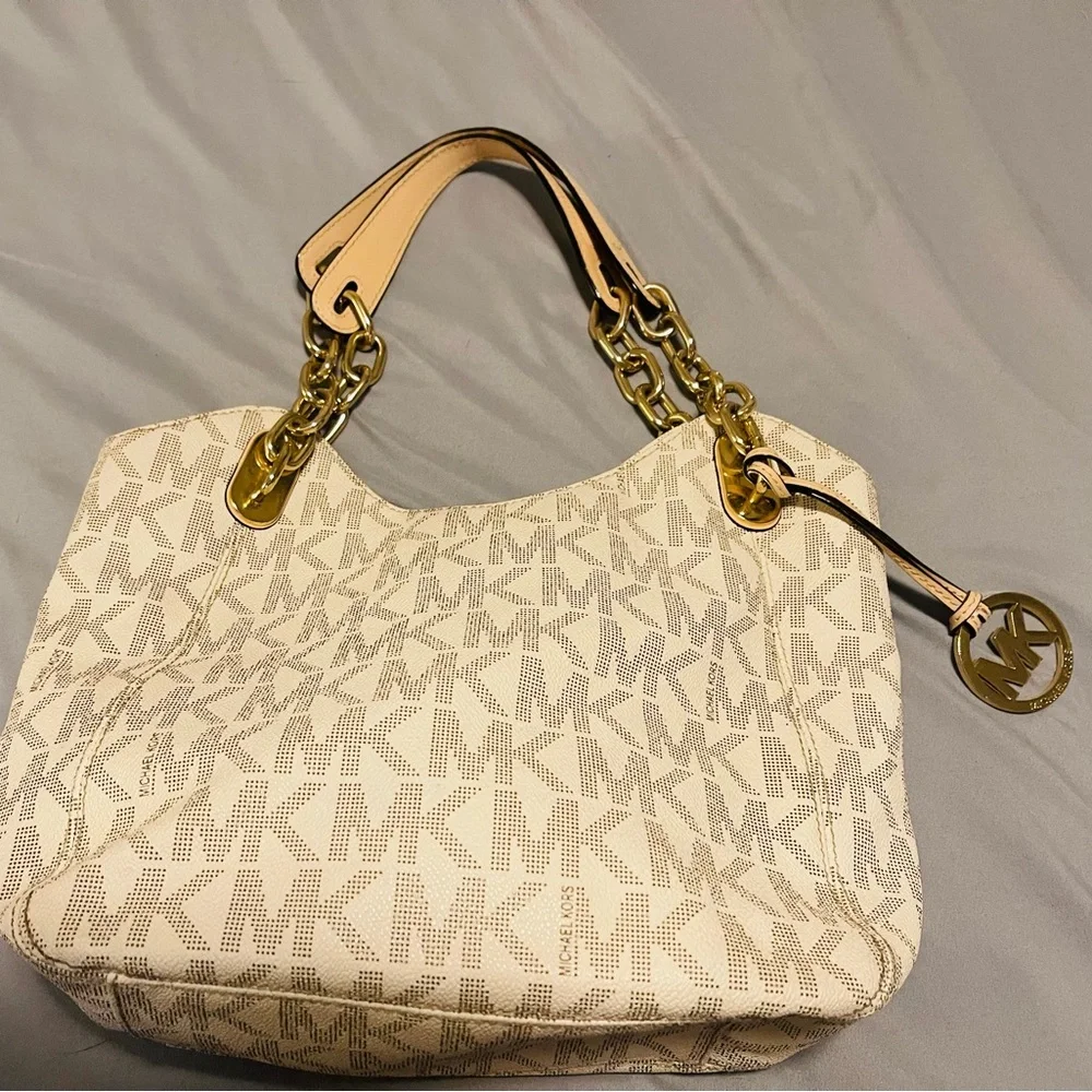 Fabulous ecru leather Michael Kors leather tote - Picture 6 of 14